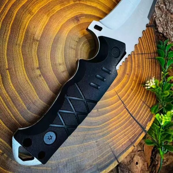 Round-headed Captain